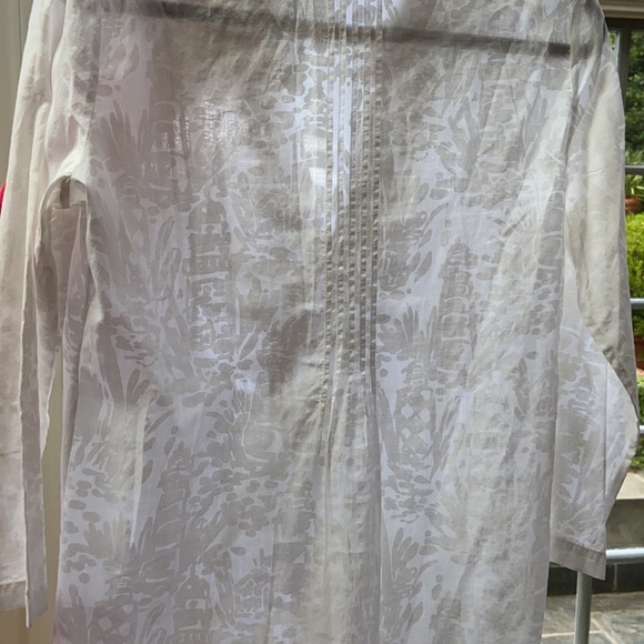 Lilly Pulitzer Medium  White Patterned  Tunic - Picture 10 of 10